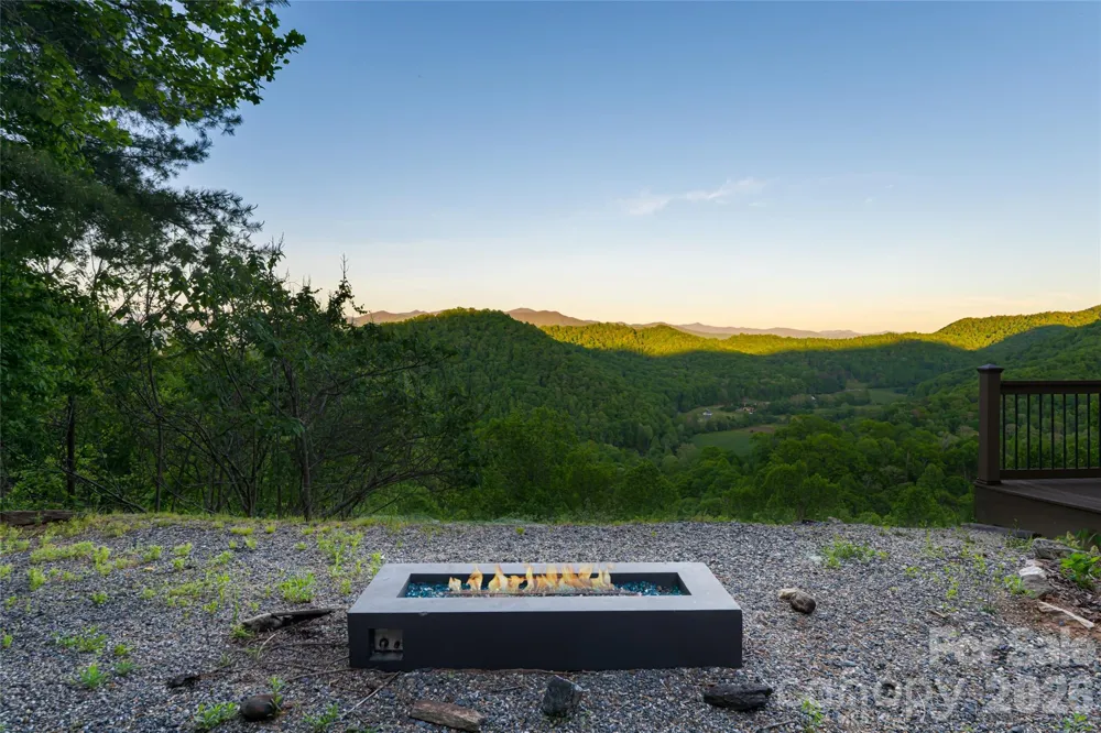326 Summit Drive Whittier, NC 28789