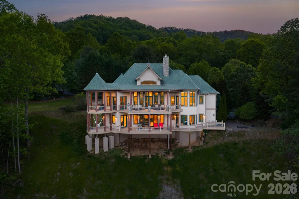 326 Summit Drive Whittier, NC 28789