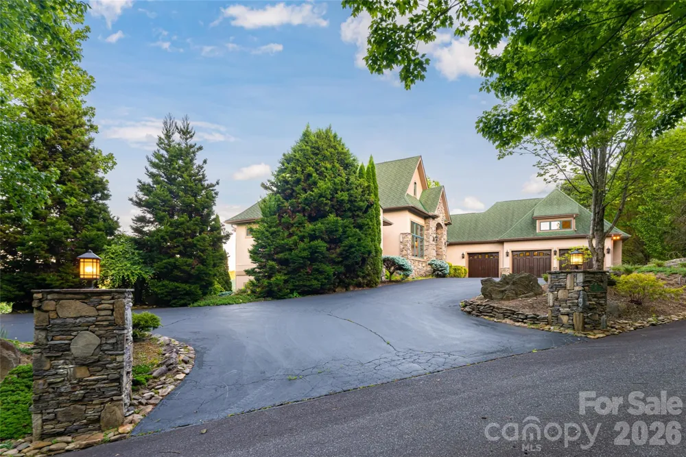 326 Summit Drive Whittier, NC 28789