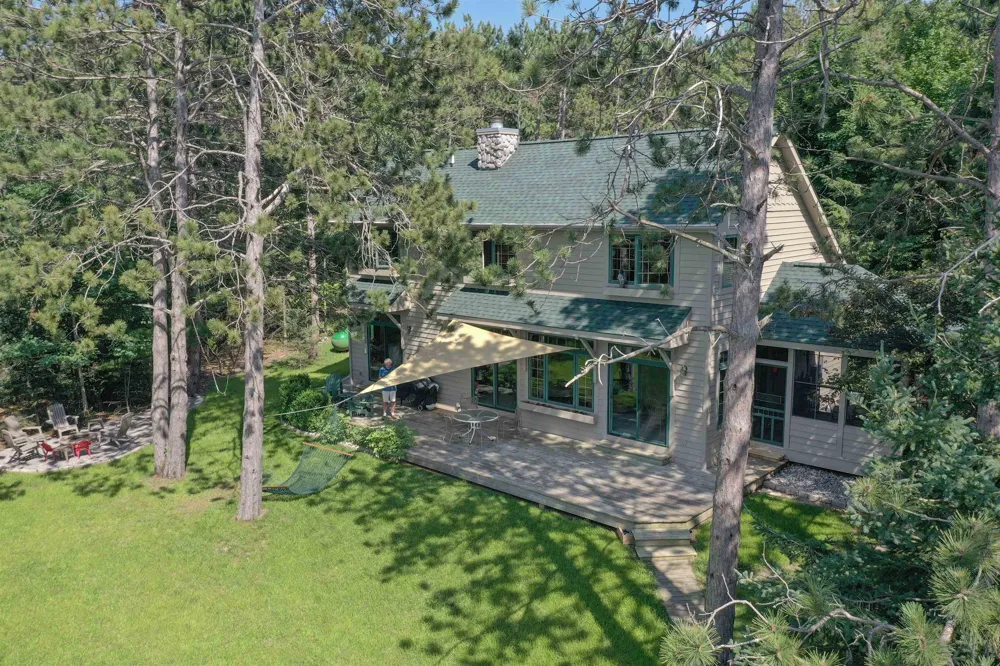 8431 Drake Lane Whitewater Township, MI 49690