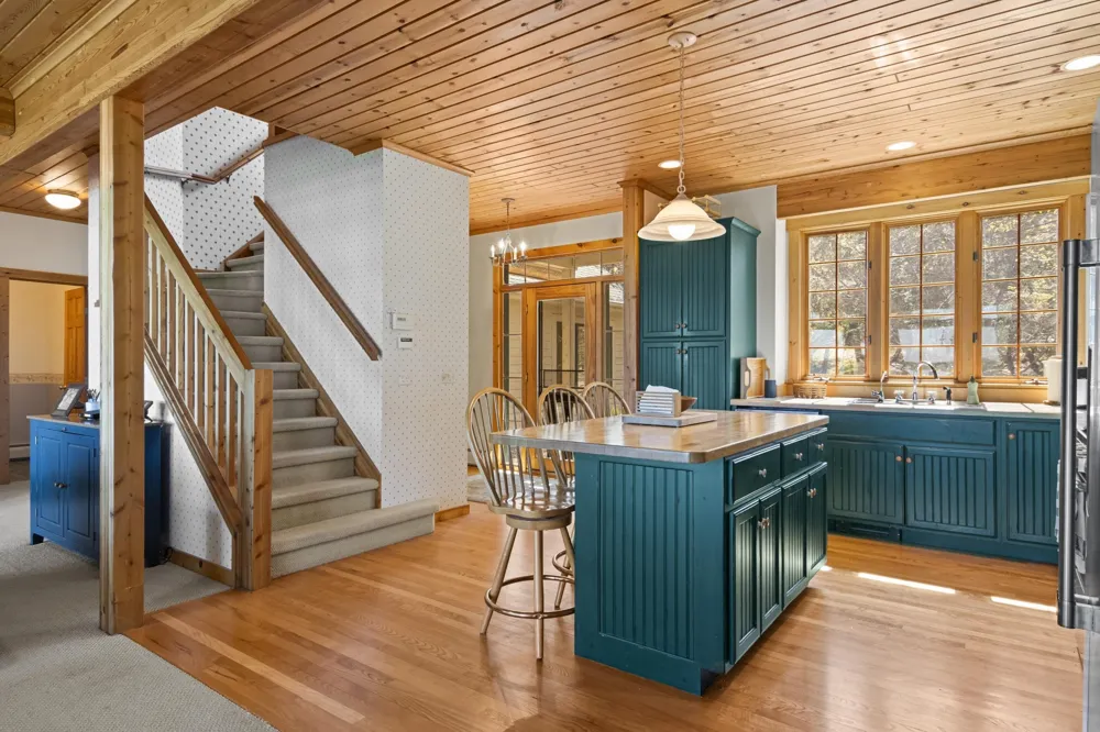 8431 Drake Lane Whitewater Township, MI 49690