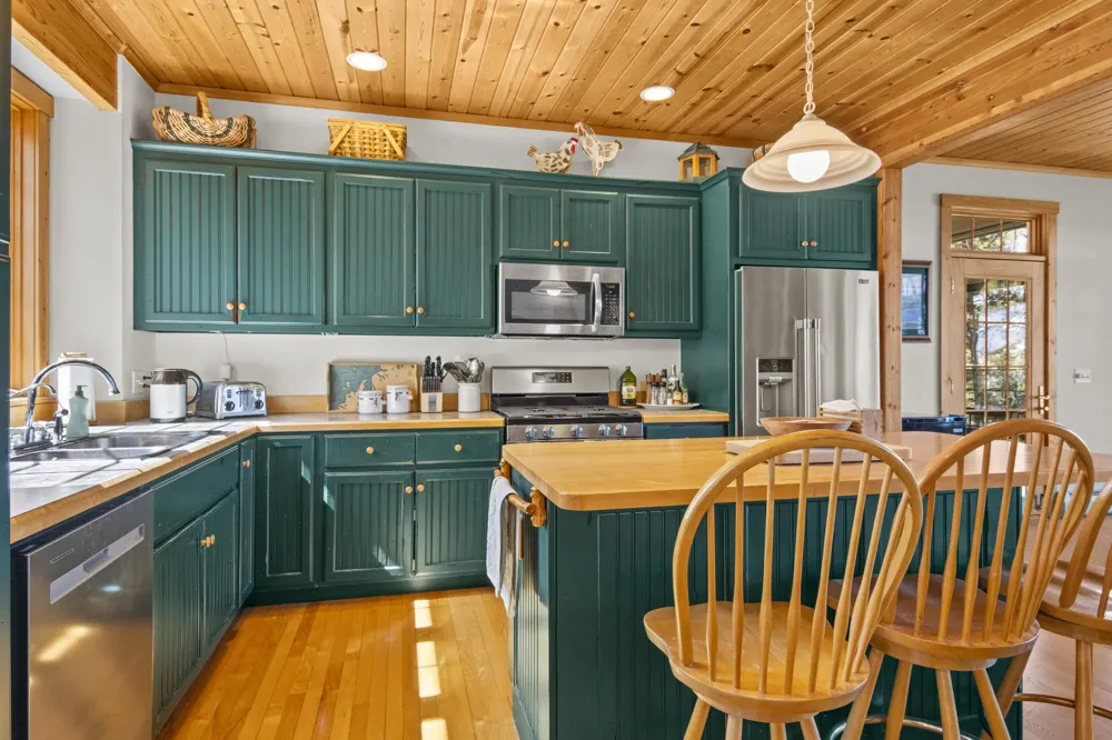 8431 Drake Lane Whitewater Township, MI 49690