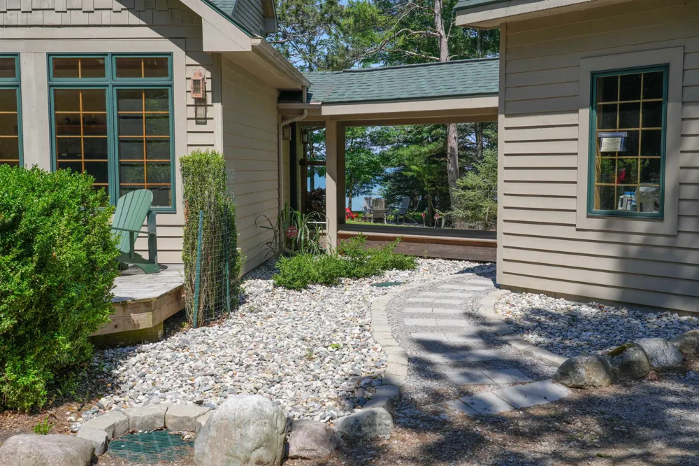 8431 Drake Lane Whitewater Township, MI 49690