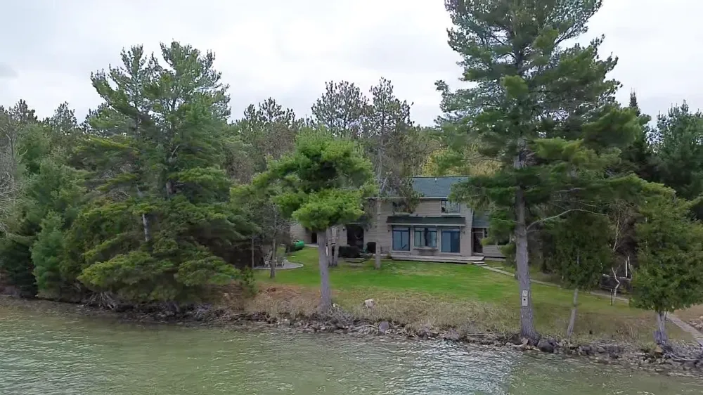 8431 Drake Lane Whitewater Township, MI 49690