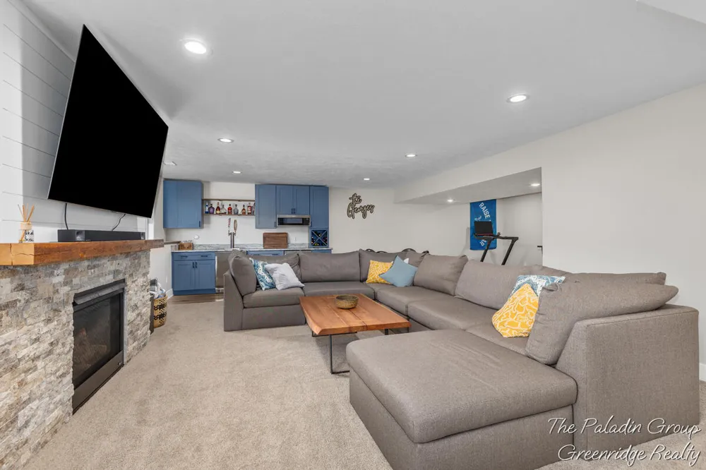 9404 Shoreway Drive Port Sheldon Township, MI 49460
