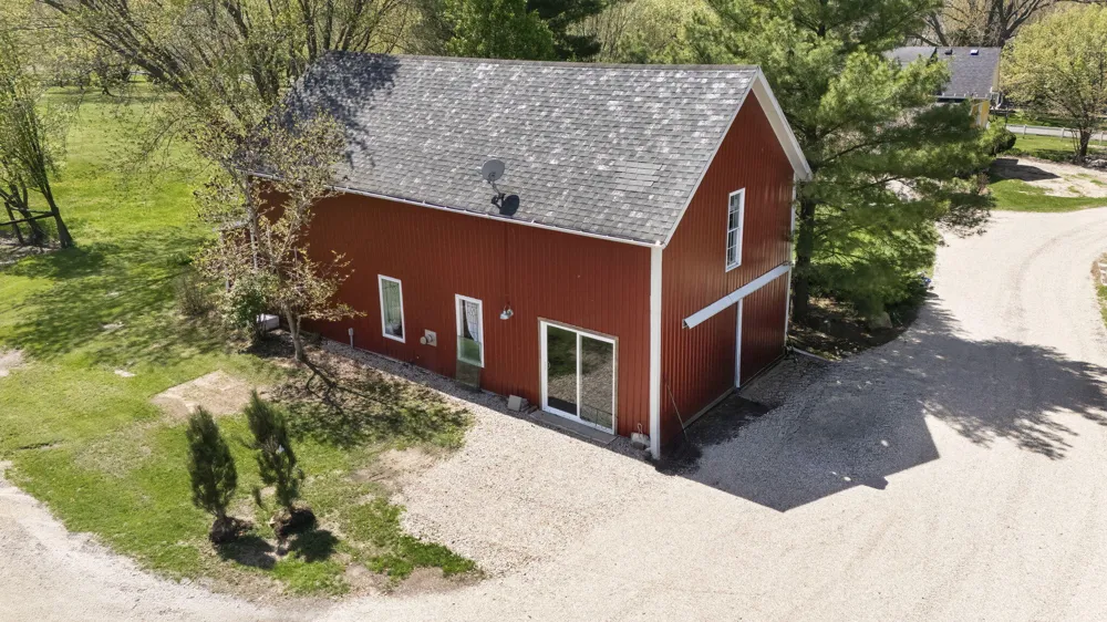 11971 S Hildebrandt Road Chikaming Township, MI 49125