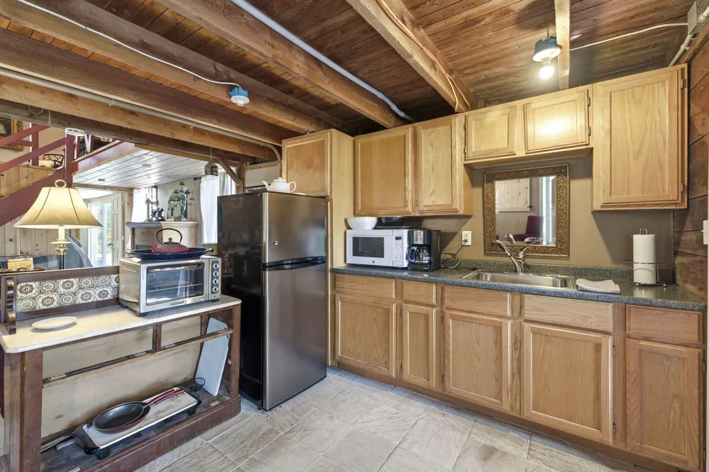 11971 S Hildebrandt Road Chikaming Township, MI 49125