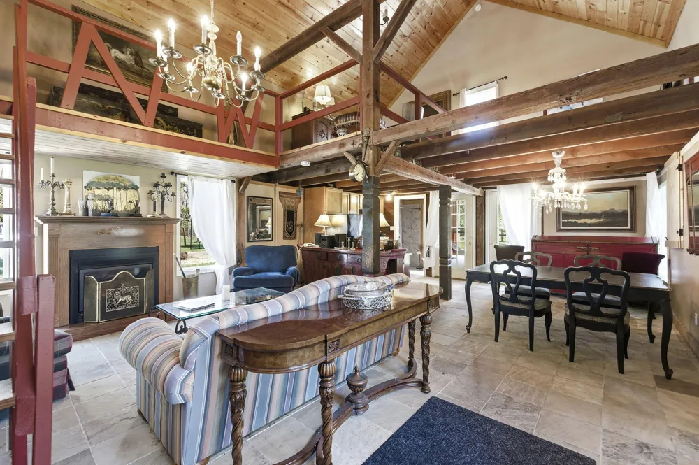 11971 S Hildebrandt Road Chikaming Township, MI 49125