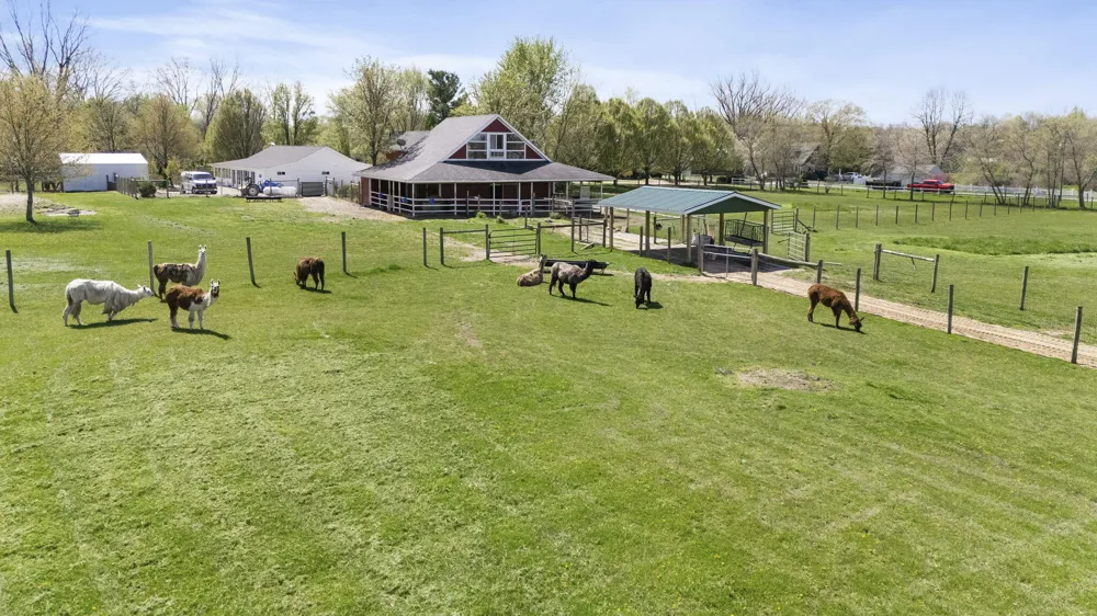11971 S Hildebrandt Road Chikaming Township, MI 49125