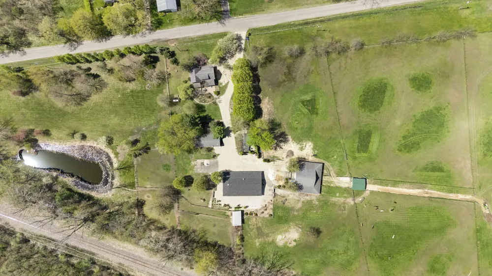 11971 S Hildebrandt Road Chikaming Township, MI 49125