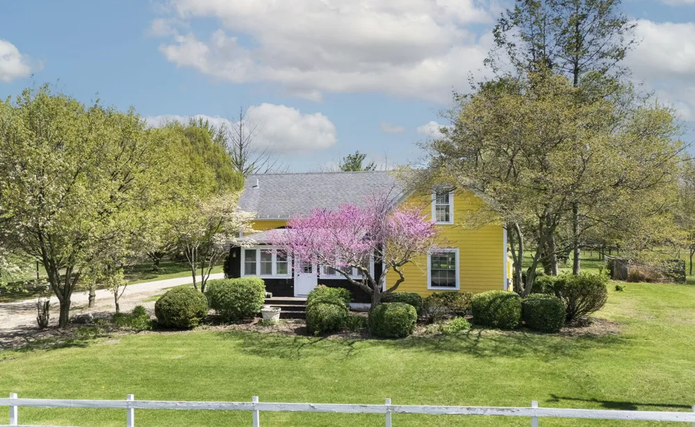 11971 S Hildebrandt Road Chikaming Township, MI 49125