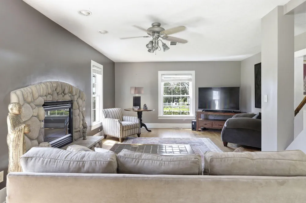 11971 S Hildebrandt Road Chikaming Township, MI 49125