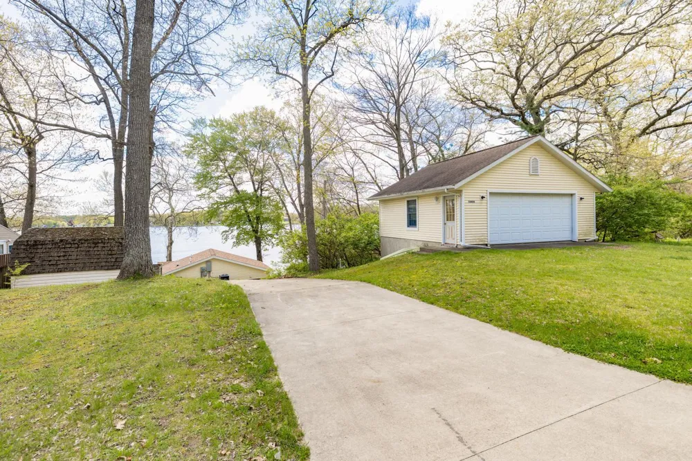 58484 E Clear Lake Road Fabius Township, MI 49093