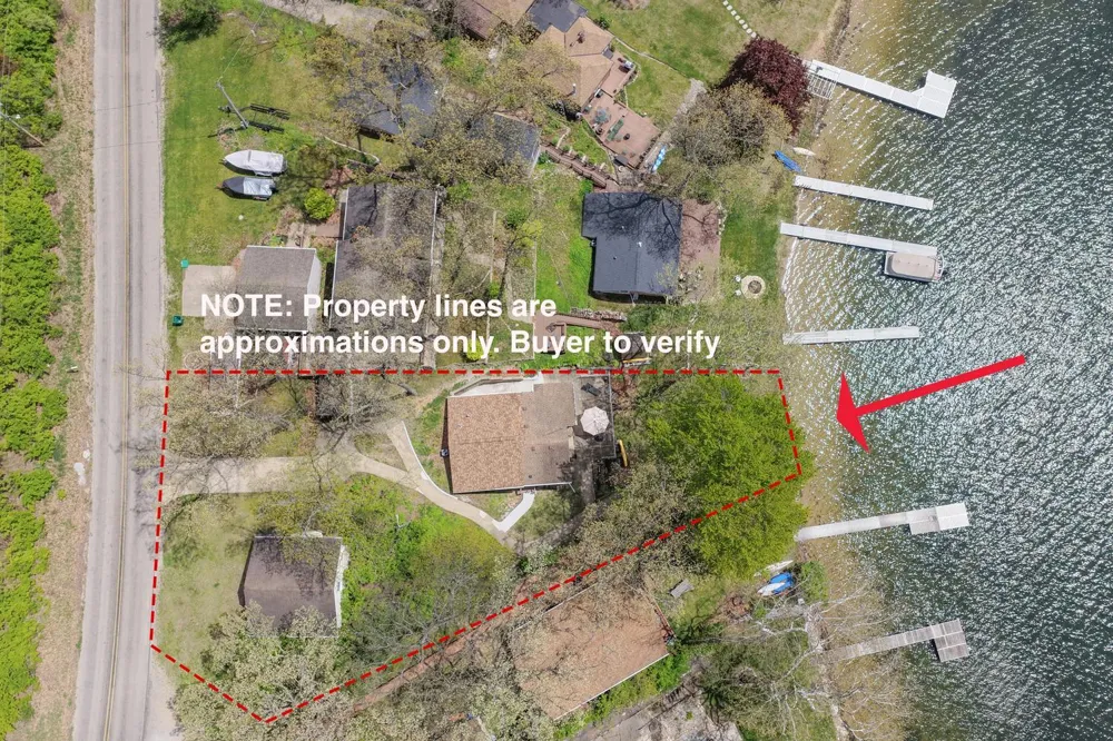 58484 E Clear Lake Road Fabius Township, MI 49093
