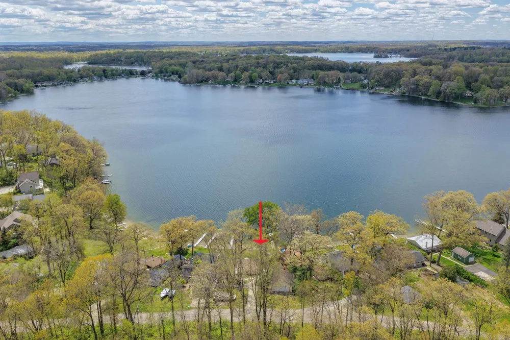 58484 E Clear Lake Road Fabius Township, MI 49093