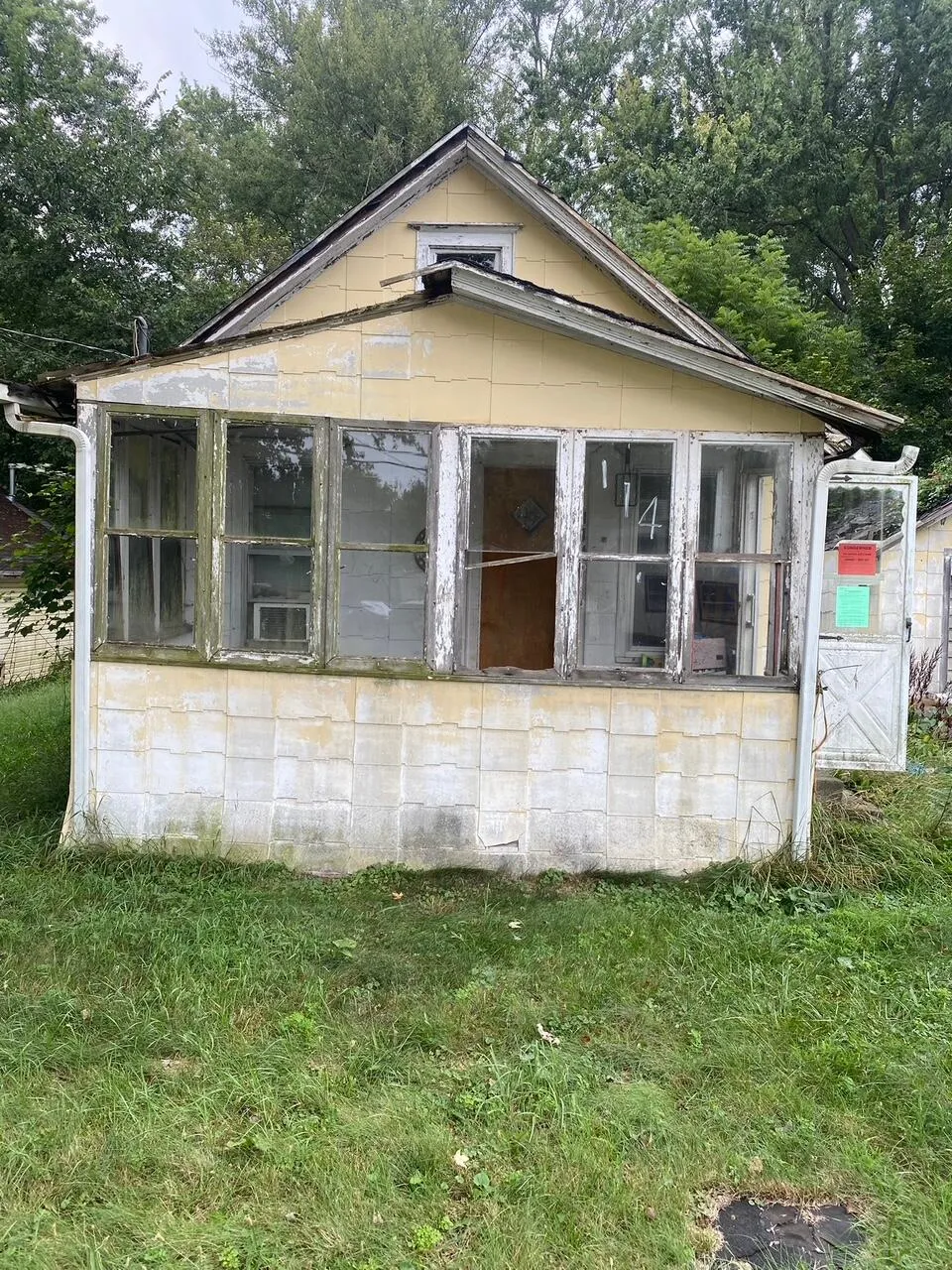 114 Ridge Street Jackson City, MI 49203