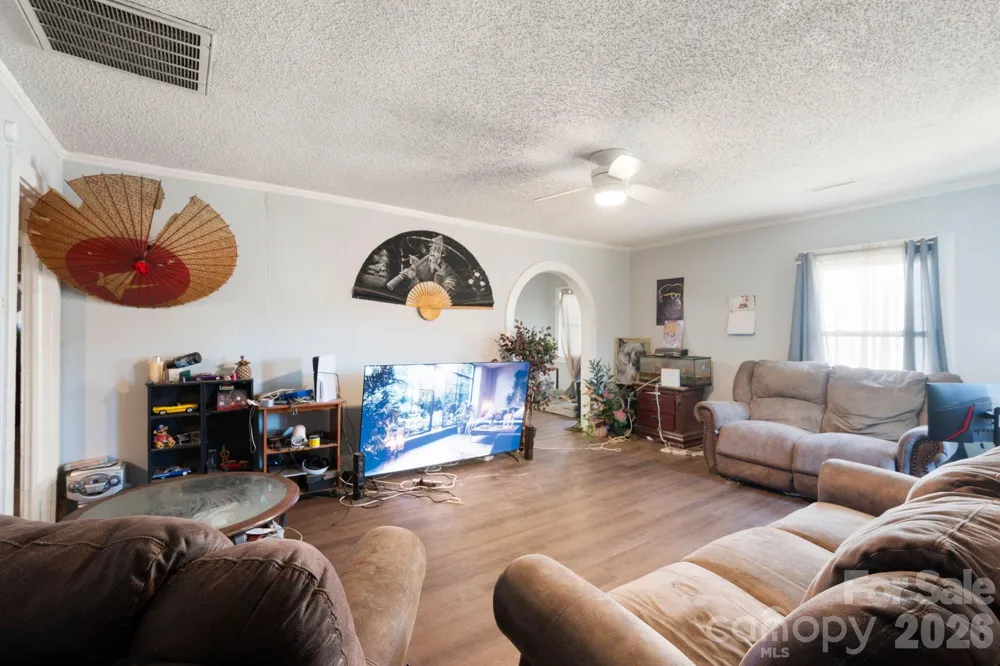 136 S Broadway Street Forest City, NC 28043