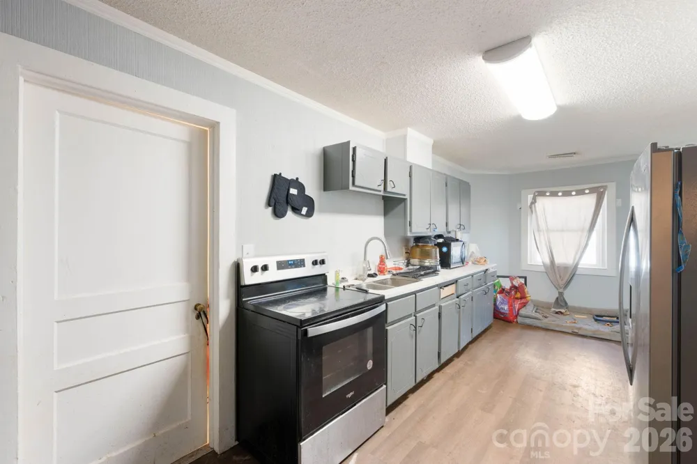 136 S Broadway Street Forest City, NC 28043