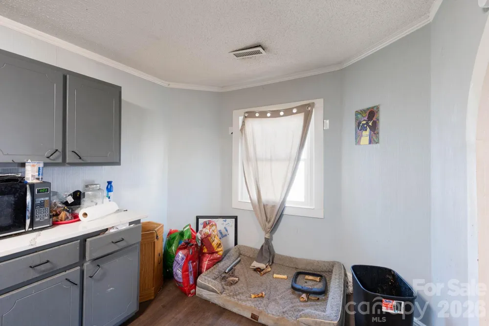 136 S Broadway Street Forest City, NC 28043