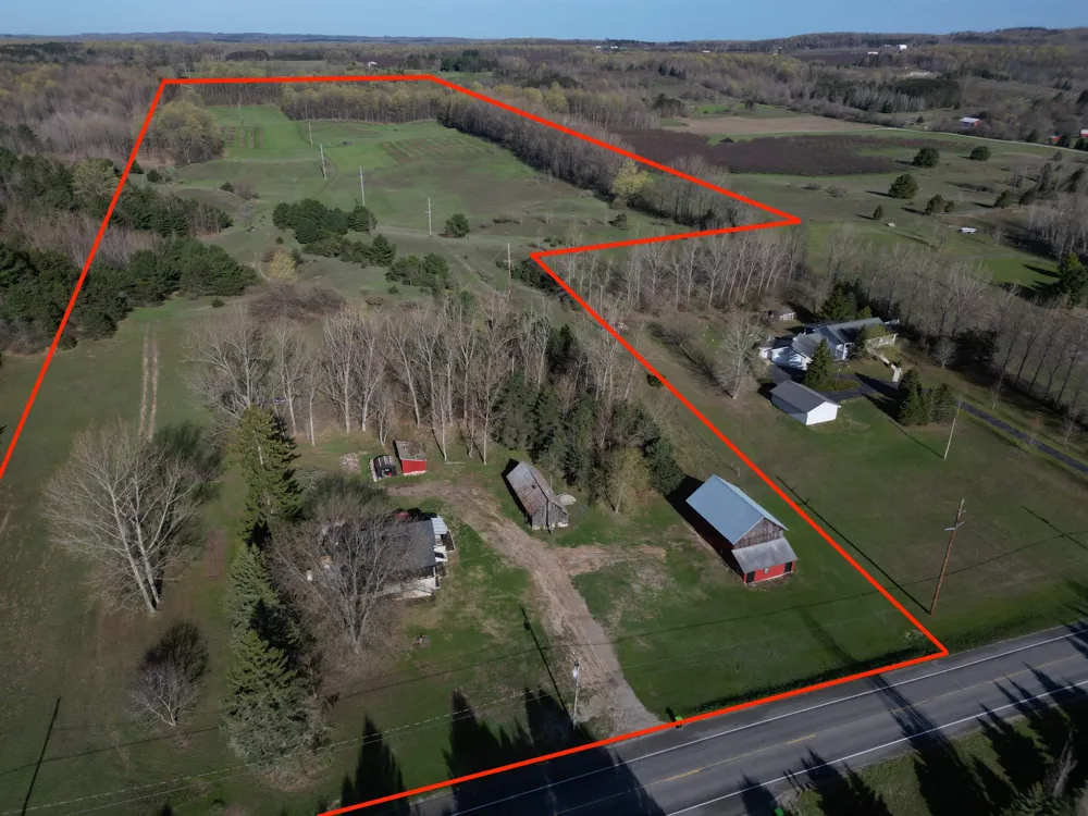 2768 S Center Highway Bingham Township, MI 49682