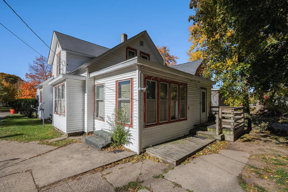 955 Colfax Avenue Benton Harbor City, MI 49022