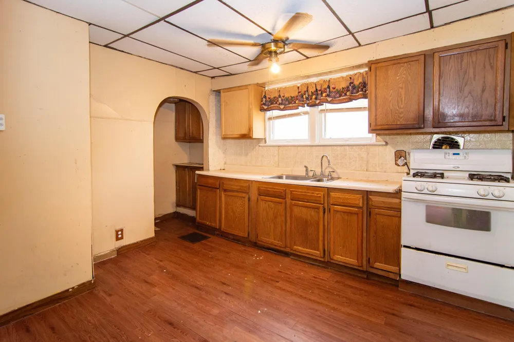 955 Colfax Avenue Benton Harbor City, MI 49022