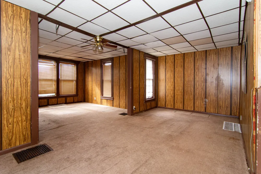 955 Colfax Avenue Benton Harbor City, MI 49022