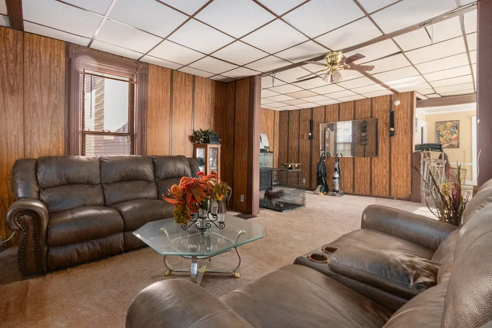955 Colfax Avenue Benton Harbor City, MI 49022