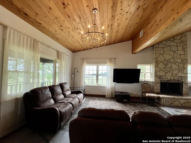 545 HIGHGATE DR Bandera, TX 78003