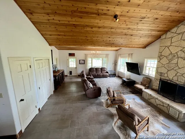 545 HIGHGATE DR Bandera, TX 78003