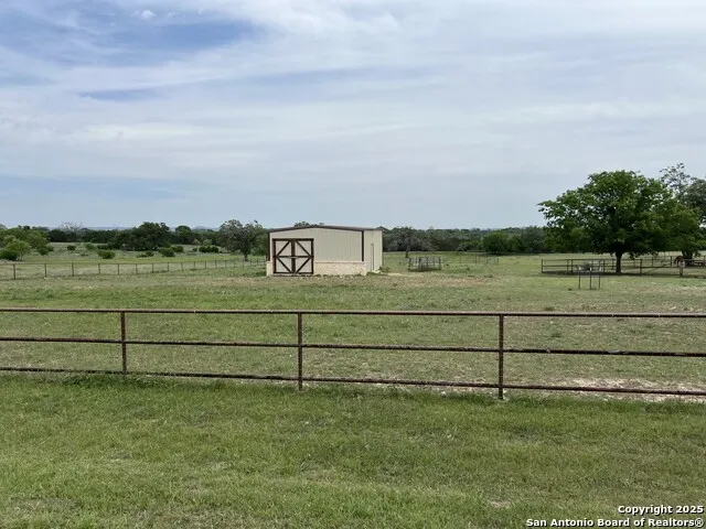 545 HIGHGATE DR Bandera, TX 78003