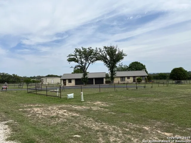 545 HIGHGATE DR Bandera, TX 78003