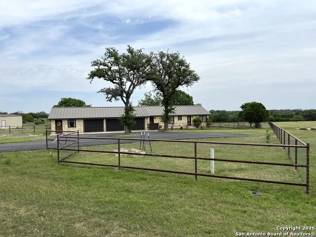 545 HIGHGATE DR Bandera, TX 78003