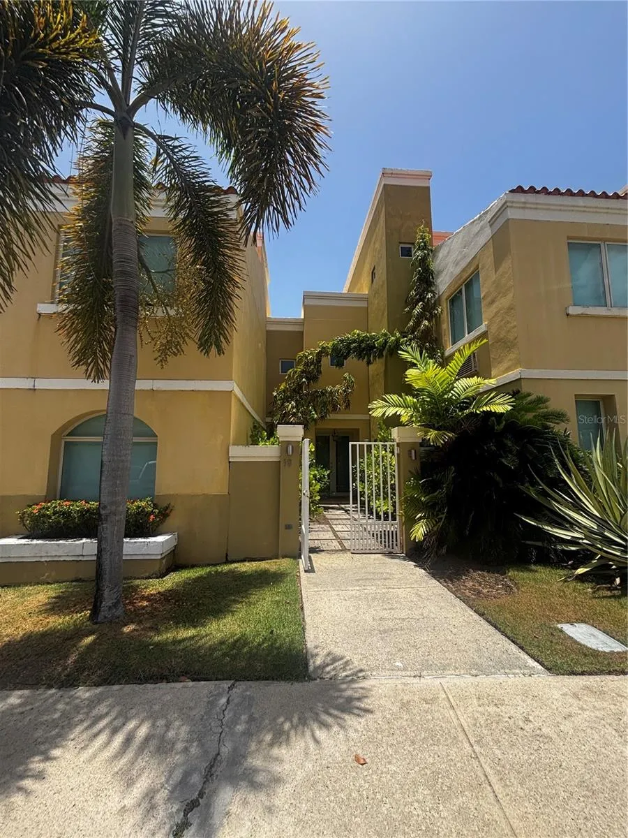 98 VIA POSITANO #98 Humacao, PR 00791