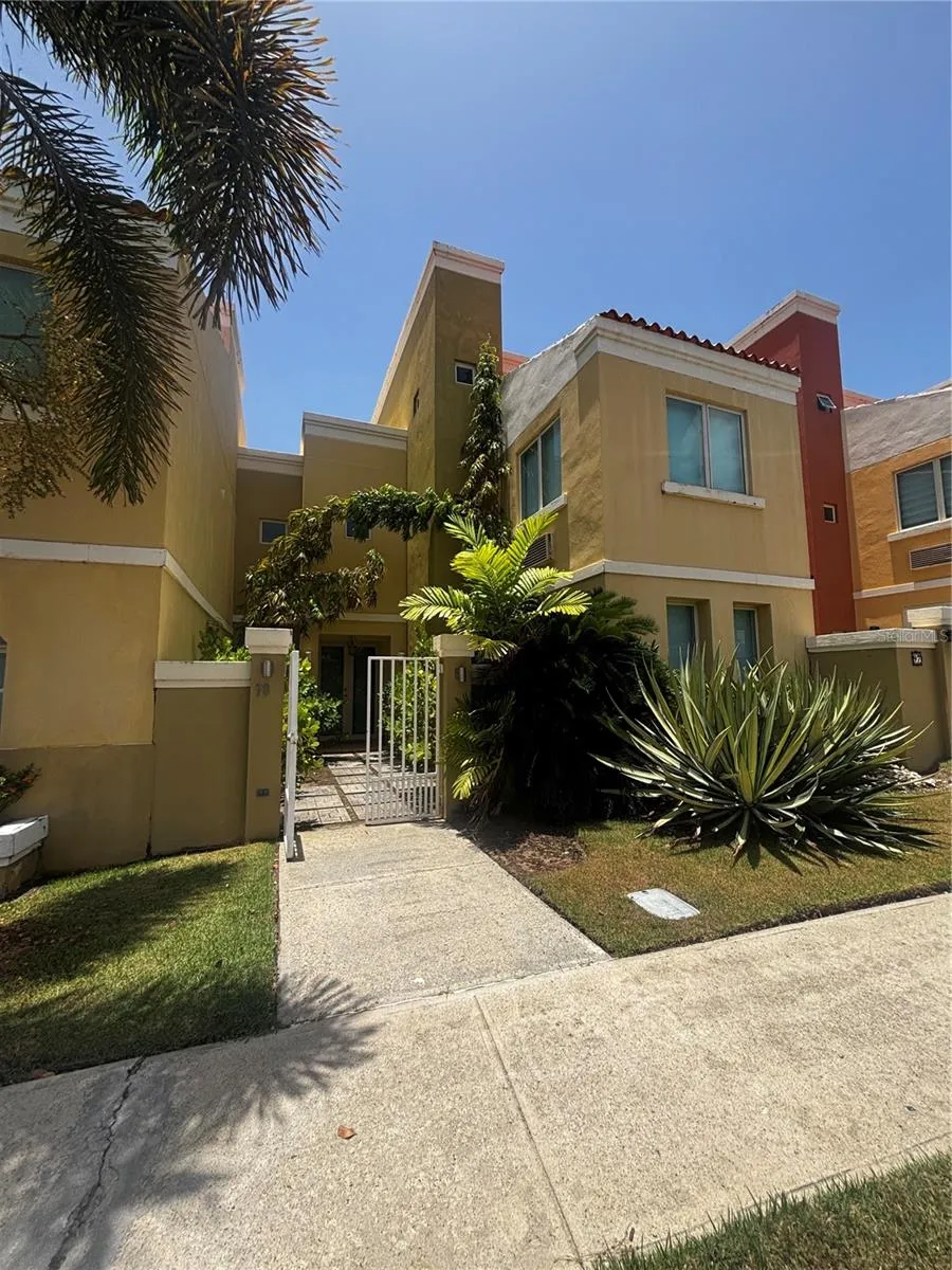 98 VIA POSITANO #98 Humacao, PR 00791