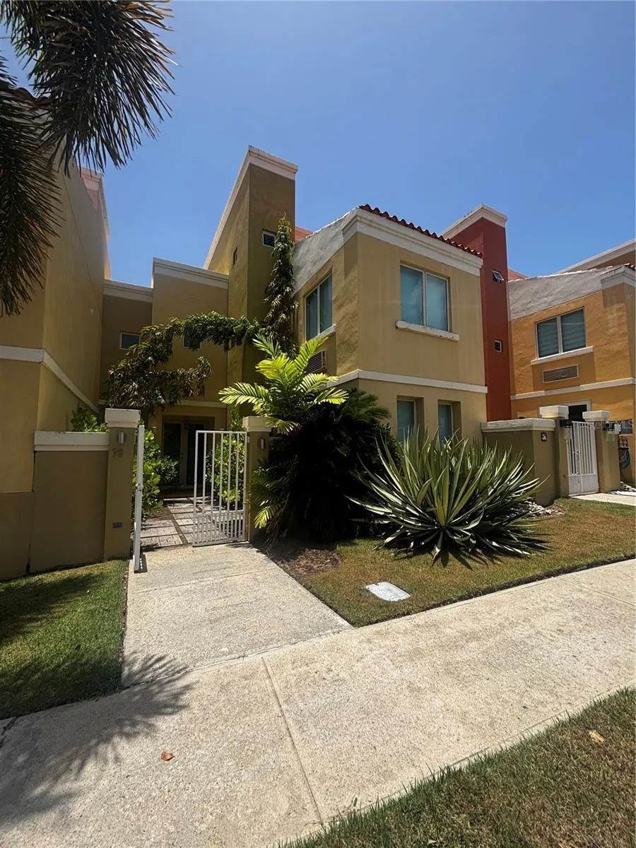 98 VIA POSITANO #98 Humacao, PR 00791