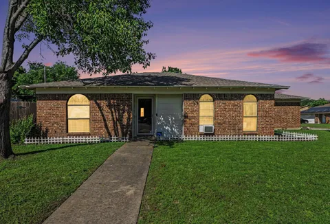 8553 James Court