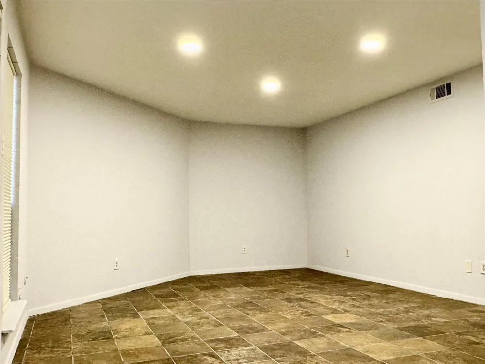 9801 Walnut Street #108 Dallas, TX 75243