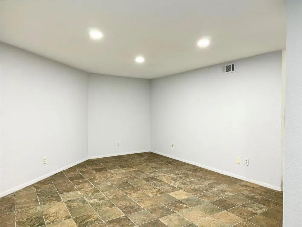 9801 Walnut Street #108 Dallas, TX 75243