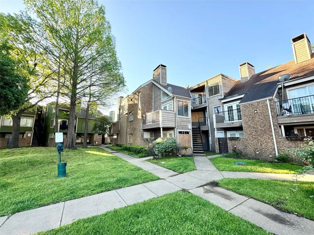 9801 Walnut Street #108 Dallas, TX 75243