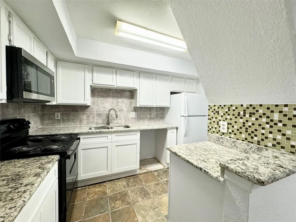 9801 Walnut Street #108 Dallas, TX 75243