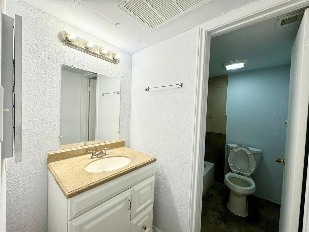 9801 Walnut Street #108 Dallas, TX 75243