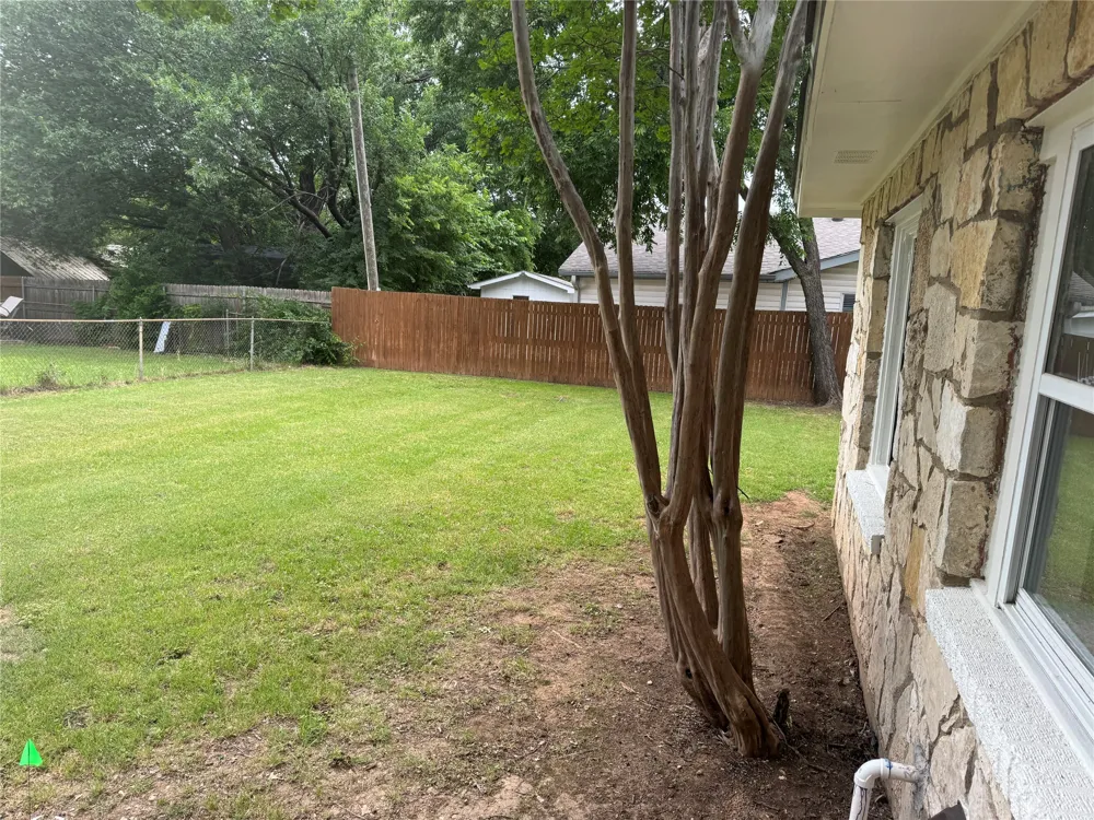 607 E Hundley Drive Lake Dallas, TX 75065