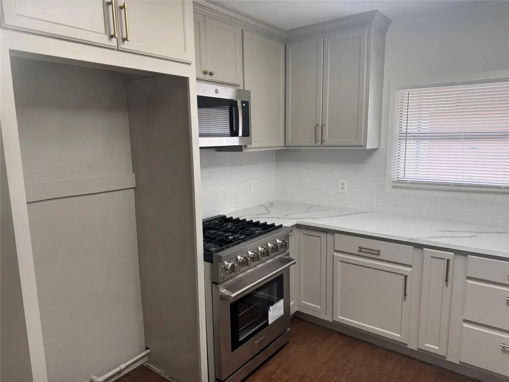 607 E Hundley Drive Lake Dallas, TX 75065