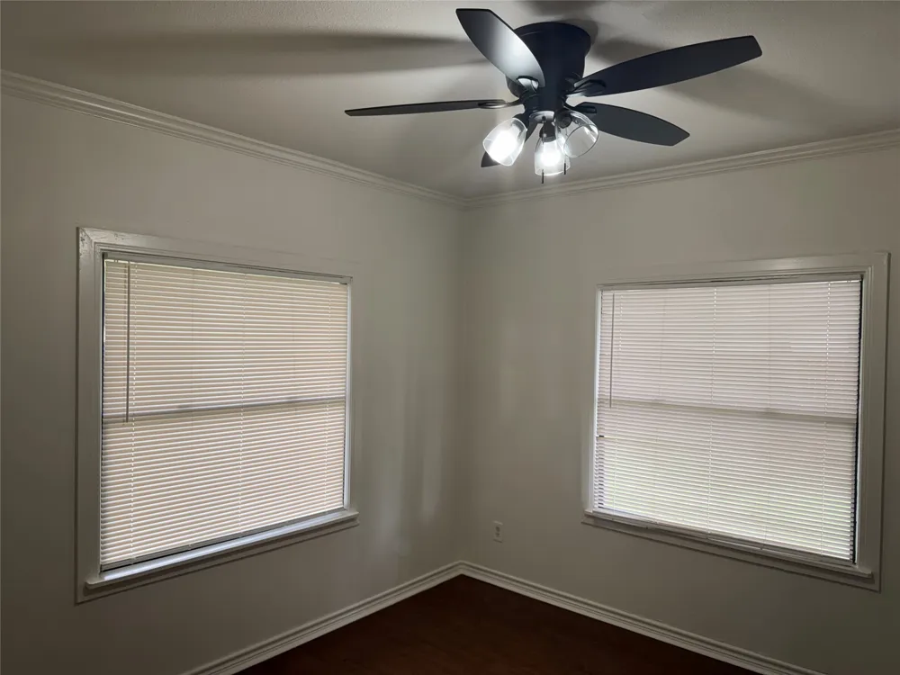 607 E Hundley Drive Lake Dallas, TX 75065
