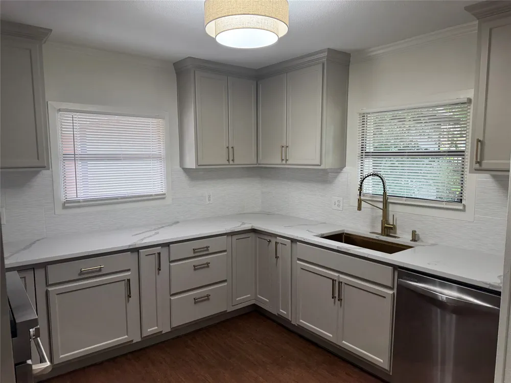 607 E Hundley Drive Lake Dallas, TX 75065
