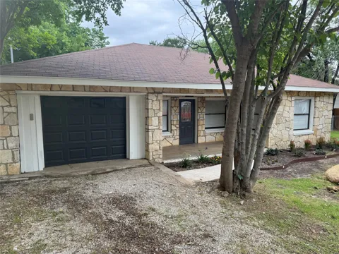 607 E Hundley Drive