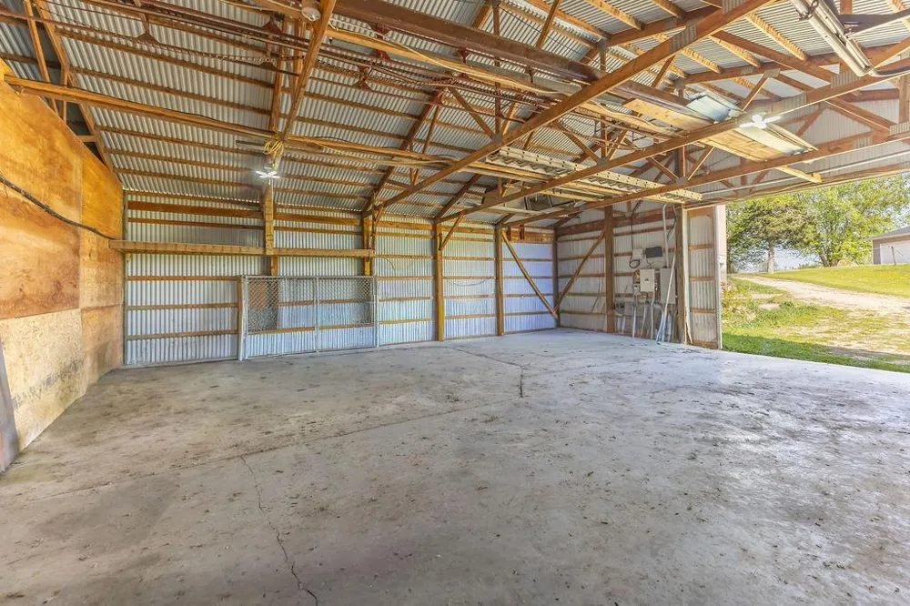 S3565 Rooster Ridge Lane Fountain City, WI 54629