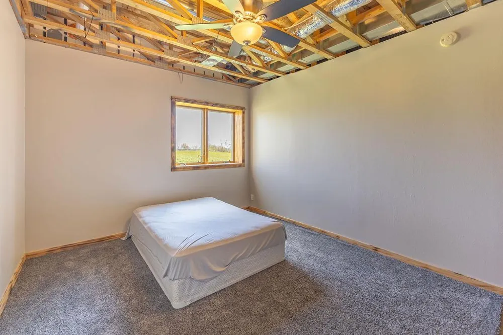 S3565 Rooster Ridge Lane Fountain City, WI 54629
