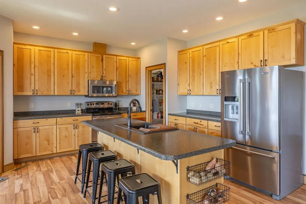 S3565 Rooster Ridge Lane Fountain City, WI 54629